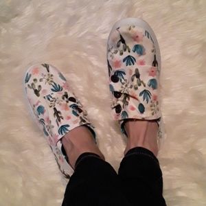 EUC Blowfish casual shoes